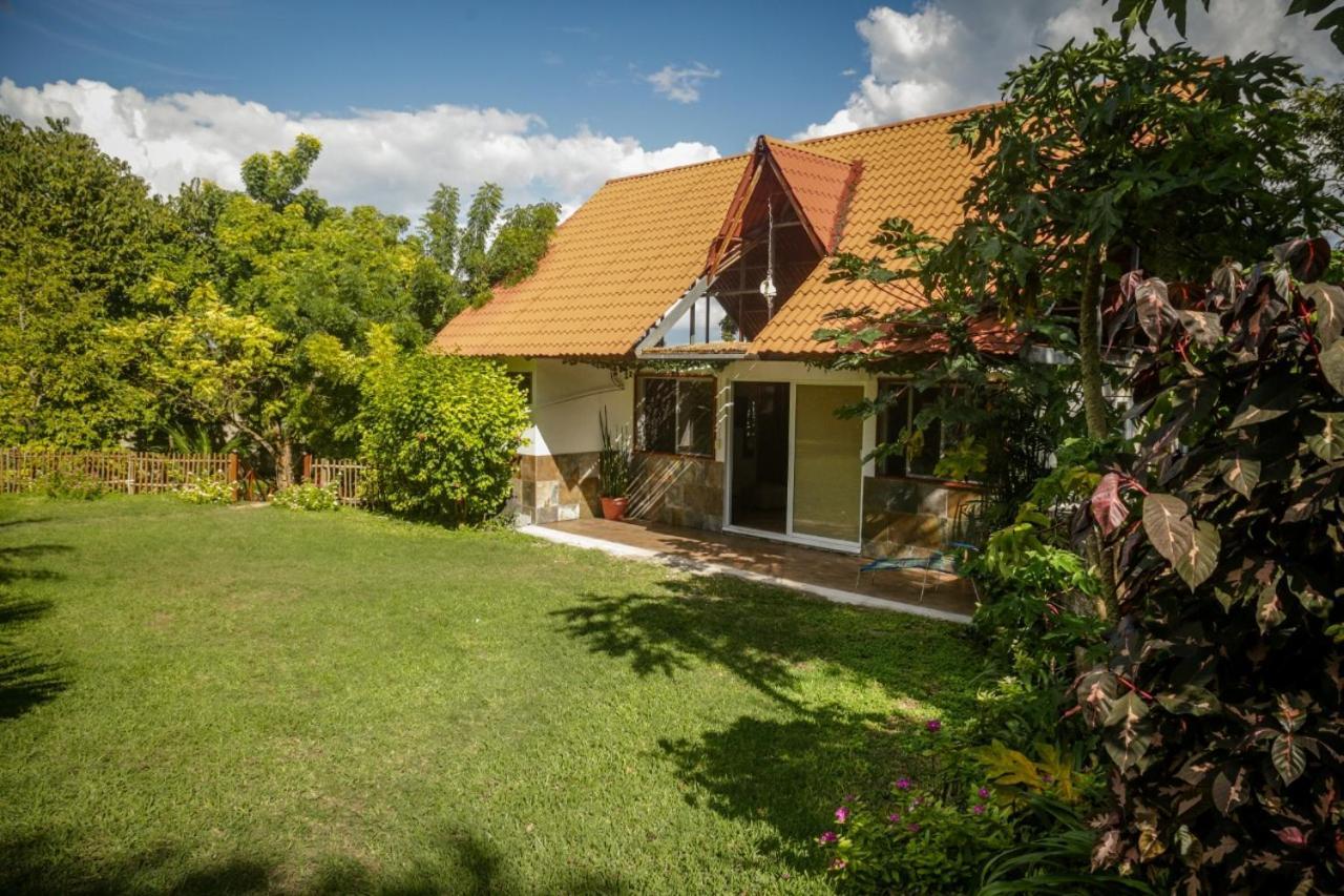 Seven Blue House Village & Lodge Bacalar Exterior photo